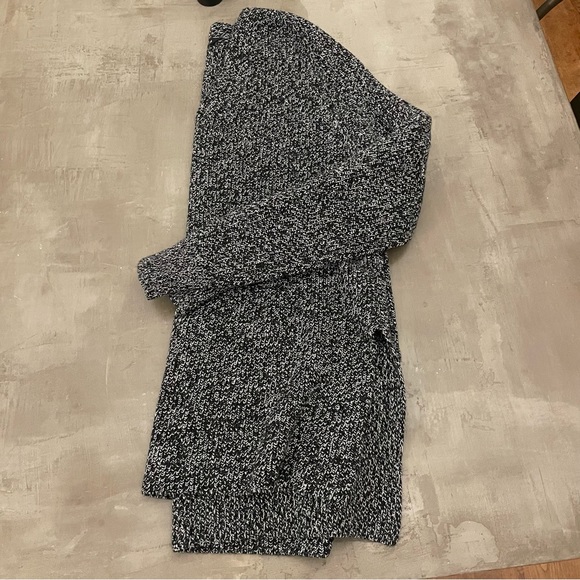 Athleta Switchback Pullover Sweater - Picture 3 of 5